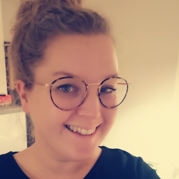 Porträtfoto von Frau Lang