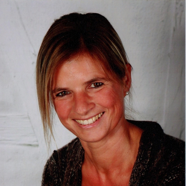 Porträtfoto von Frau Stützel